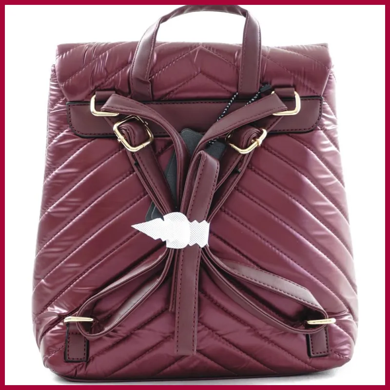 Női hátitáska csillaggal és V varrott mintával, vízhatlan, vörös olasznoitaska-hu 3